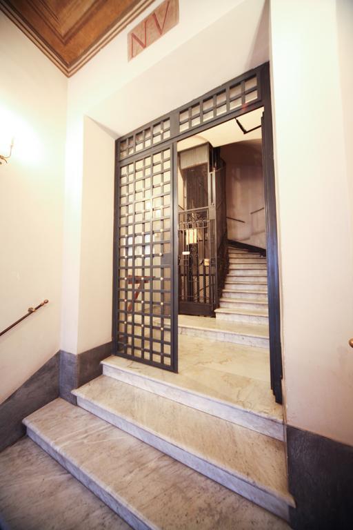 App Condotti Luxury Apartment In روما الغرفة الصورة