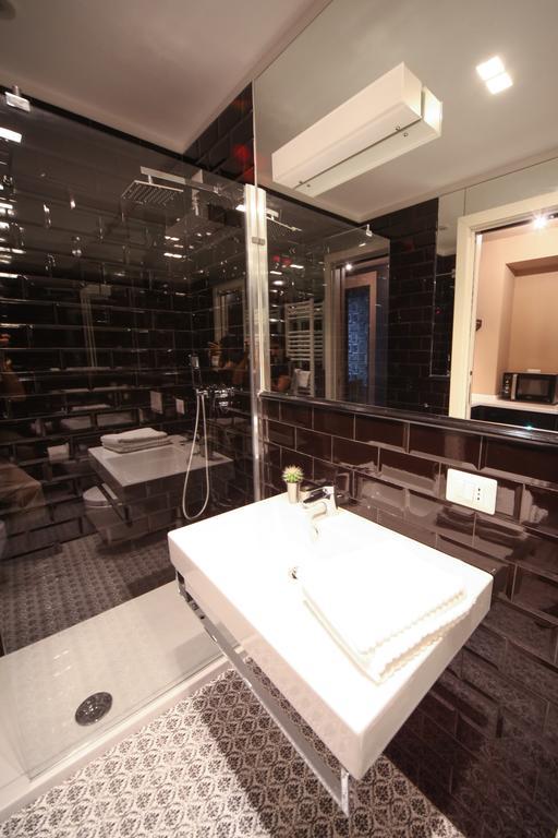 App Condotti Luxury Apartment In روما الغرفة الصورة